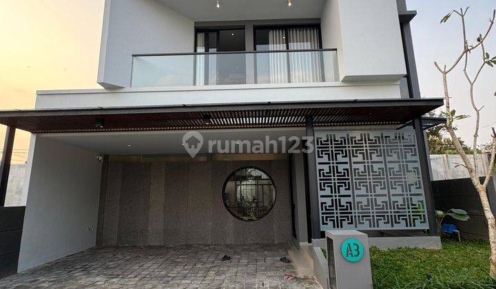 Rumah Mewah Minimalis Modern Dekat UII  1