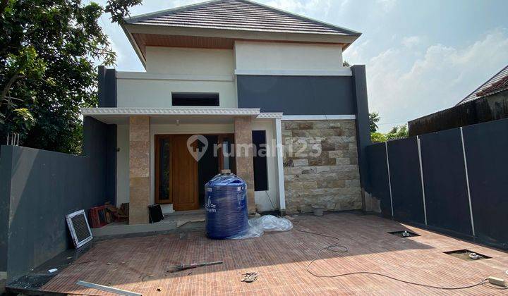 Rumah Cantik Minimalis Modern Dekat UII  1