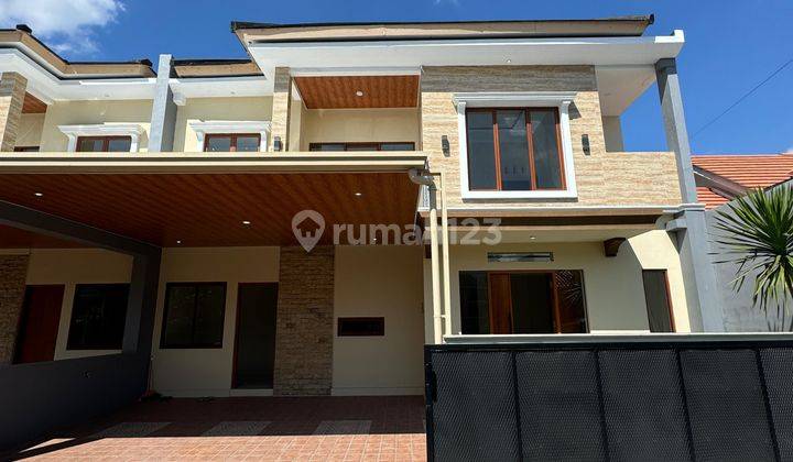 Rumah Mewah Minimalis Modern Dekat UII  1