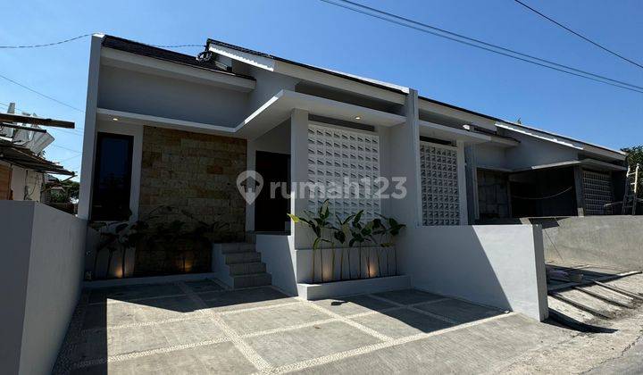 Rumah Cantik Minimalis Modern Dekat RS HERMINA  1