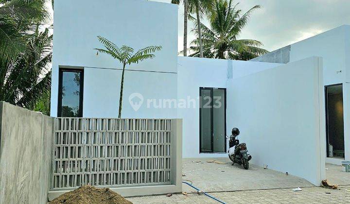 Rumah minimalis Modern dekat UII 1