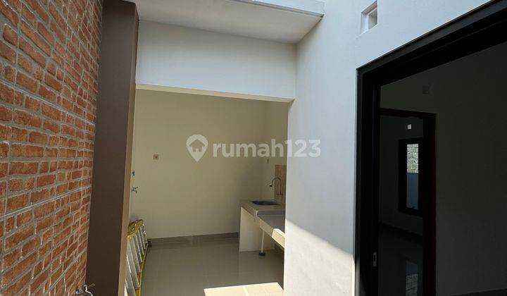 Rumah Mewah Minimalis Modern Dekat SD Budi Mulia  2