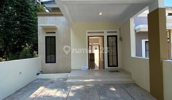 Rumah Mewah Minimalis Modern Dekat UII  2