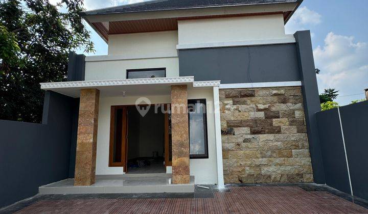 Rumah Cantik Minimalis Modern Dekat UII  1