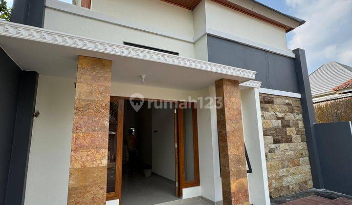 Rumah Cantik Minimalis Modern Dekat UII  2