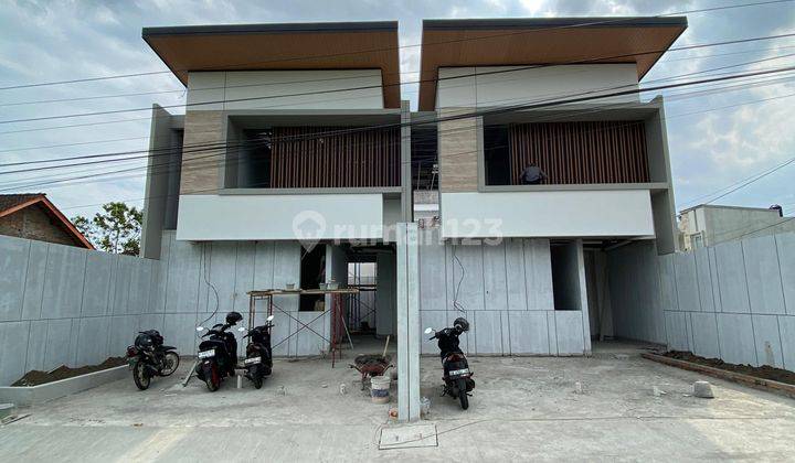 Rumah Mewah Minimalis Modern Dekat UII  1