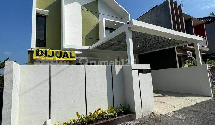 Rumah Mewah Minimalis Modern Dekat UII  1