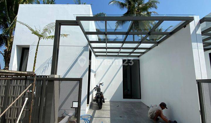 Rumah Cantik Minimalis Modern Dekat UII  1