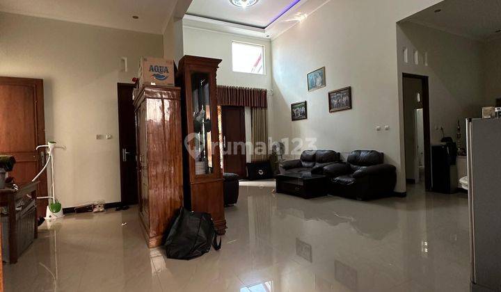 Rumah Mewah Minimalis Modern Dekat UII  2