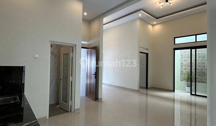 Rumah Cantik Minimalis Modern Dekat RS HERMINA  2