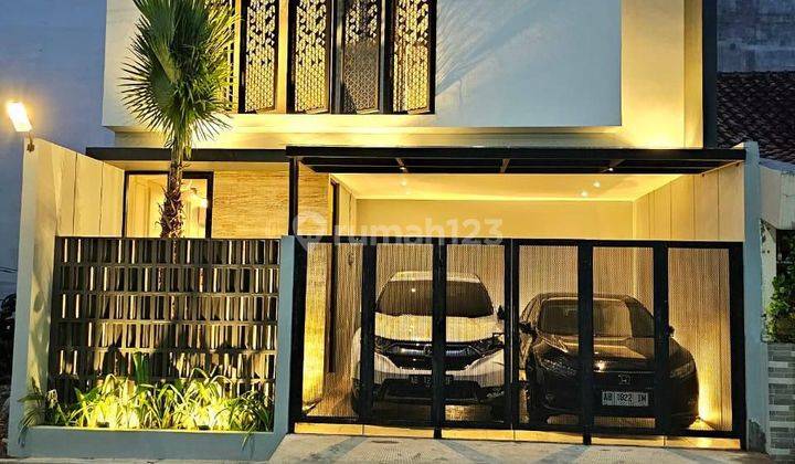 Rumah Mewah Minimalis Modern Dekat UII  1