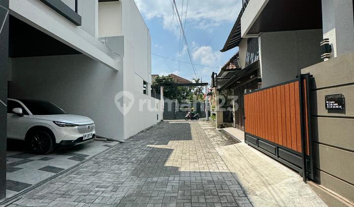 Ruma Mewah Kontemporer Di Jalan Kaliurang Km 8 2