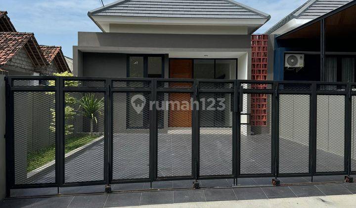 Rumah Cantik Dan Mungil Di Purwomartani    1