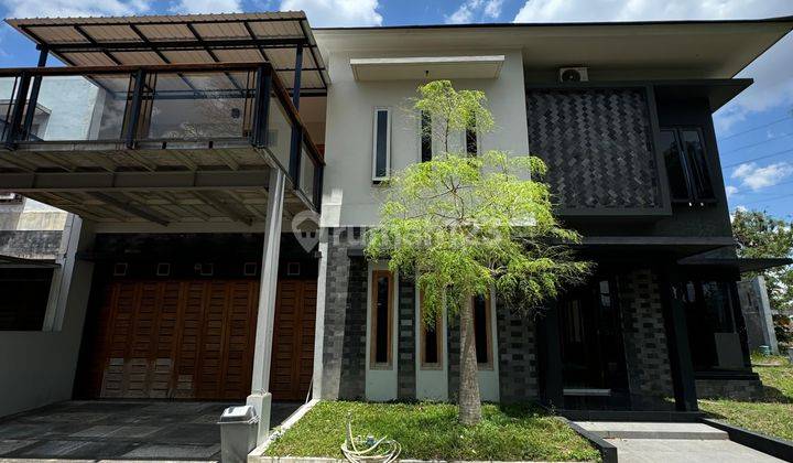 Rumah Mewah Minimalis Modern Dekat Ugm  1