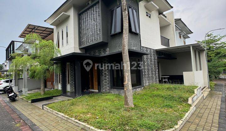 Rumah Mewah Minimalis Modern Dekat Pasar Rejodani 2