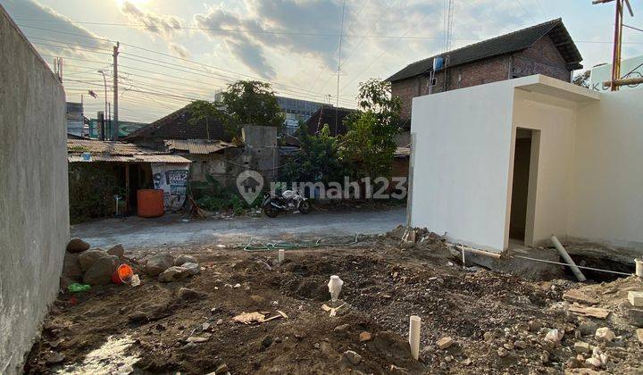 Rumah Mewah Minimalis Modern Dekat UII  2