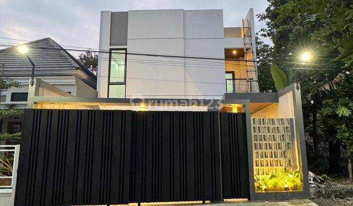 Rumah Mewah Minimalis Modern Dekat Uii  1