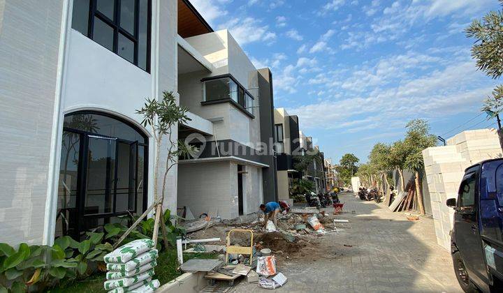 Rumah Mewah Minimalis Modern Dekat UGM  2