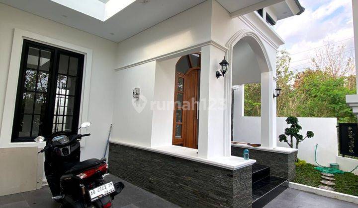 Rumah Mewah Minimalis Modern Dekat Uii  2