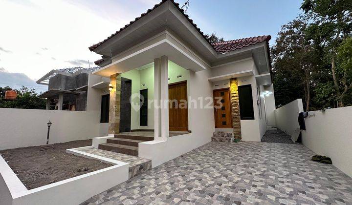 Rumah Minimalis Modern Dekat Uii  1