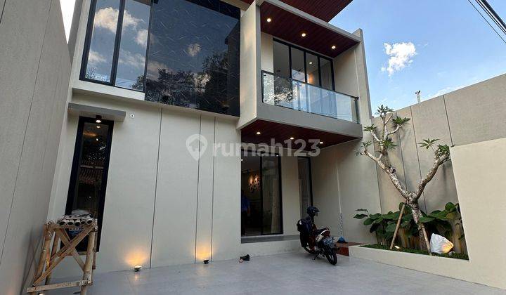 Rumah Mewah Minimalis Modern Dekat Upn  2