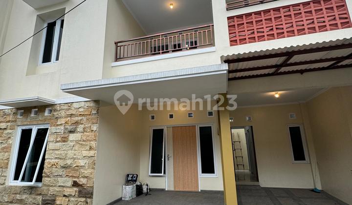 Rumah 2 Lantai Di Condong Catur Dekat Upn 