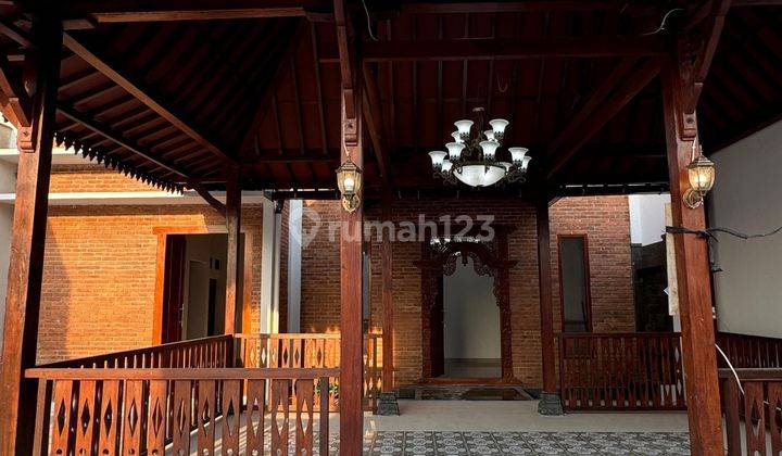 Rumah Mewah Minimalis Modern Dekat UPN  1