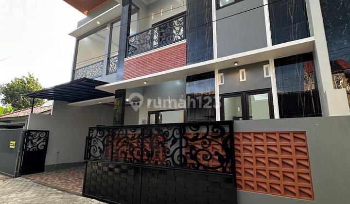 Rumah Mewah 2 Lantai Di Maguwoharjo Yogyakarta 2