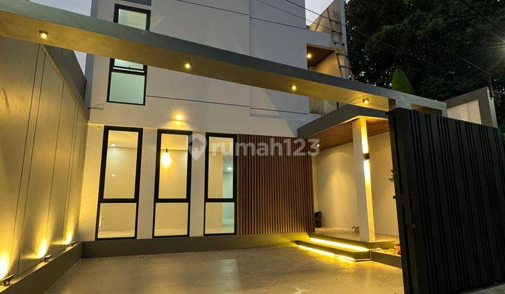 Rumah Mewah Minimalis Modern Dekat Uii  2