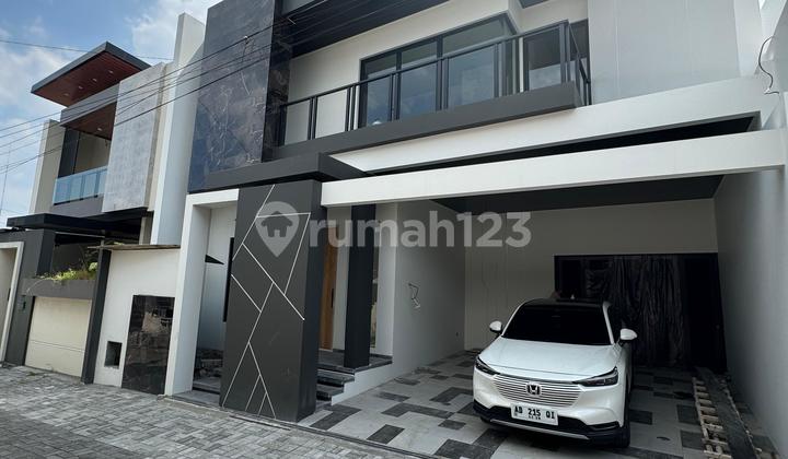 Ruma Mewah Kontemporer Di Jalan Kaliurang Km 8 1