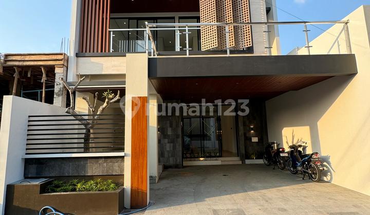 Rumah Mewah 2 Lantai Di Jalan Palagan Km 1 Rumah Mewah 2 Lantai Di Jalan Palagan Km 1