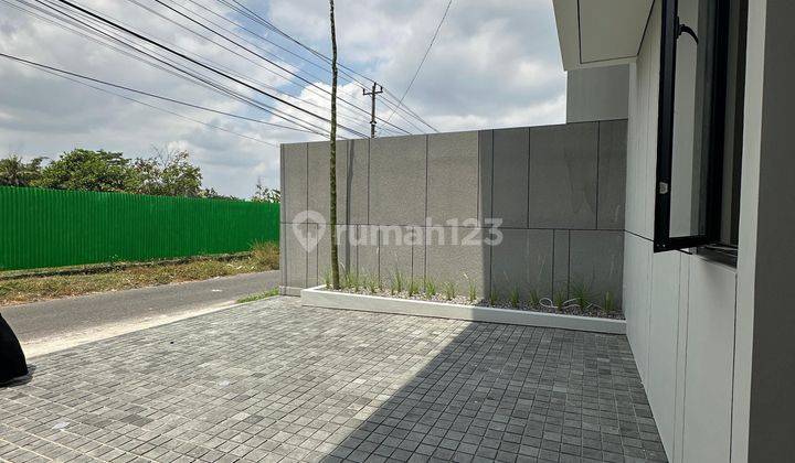 Rumah Mewah Minimalis Modern Dekat Uii  2