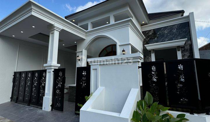 Rumah Mewah Minimalis Modern Dekat Uii  1