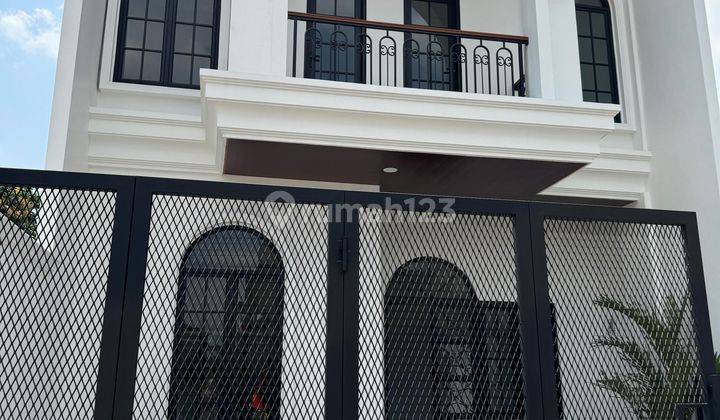 Rumah Mewah Minimalis Modern Dekat Upn  1