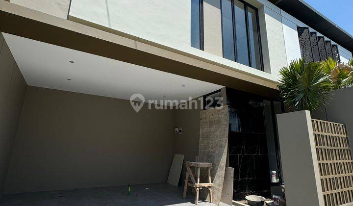 Rumah Mewah Minimalis Modern Dekat UII  2