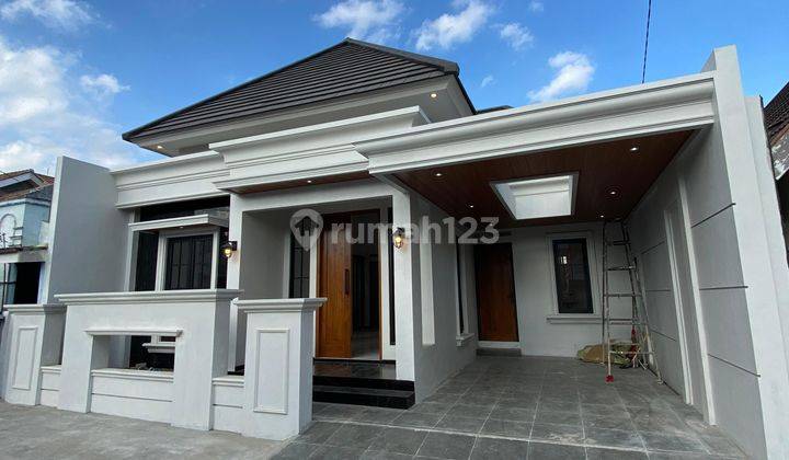 Rumah Mewah Minimalis Modern Dekat Uii  1