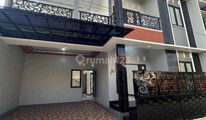 Rumah Mewah 2 Lantai Di Maguwoharjo Yogyakarta 1