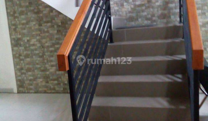 Rumah Town House Cireundeu Lakeside 2 Lantai Tangerang Selatan 4