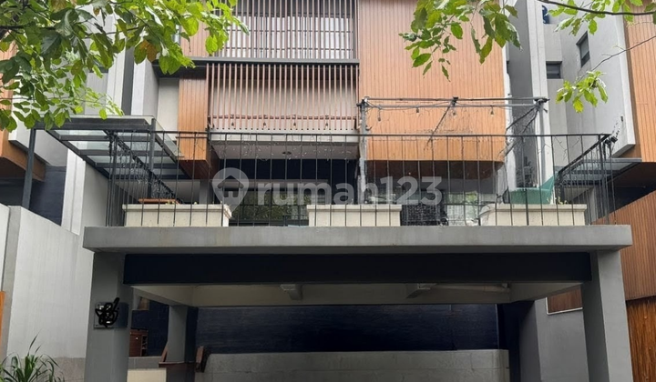 Rumah Furnished 3 Lt 4 Kt Ada Attic Room di Caelus Bsd-No Cobroke Rumah Furnished 3 Lt 4 Kt Ada Attic Room di Caelus Bsd-No Cobroke