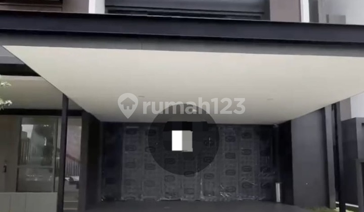 3-Story House with 5 Bedrooms and 4 Carports in Navapark BSD - No Cobrokerage