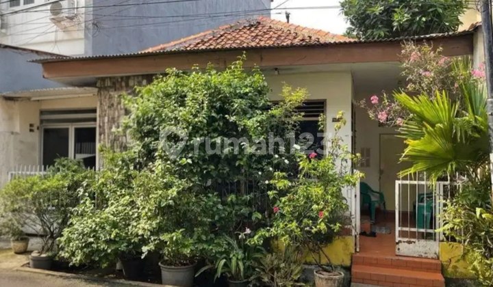 Dijual Rumah Cocok Bangun Ulang Kos di area tanah abang Jakarta Pusat