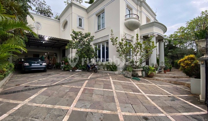 For Sale Beautiful 2.5-Story House Ready to Occupy in Jagakarsa, South Jakarta