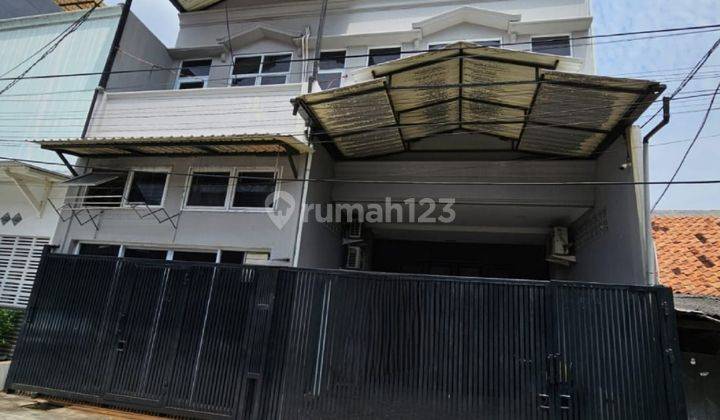 Rumah Cantik 3,5 Lantai Jelambar Jakbar 1