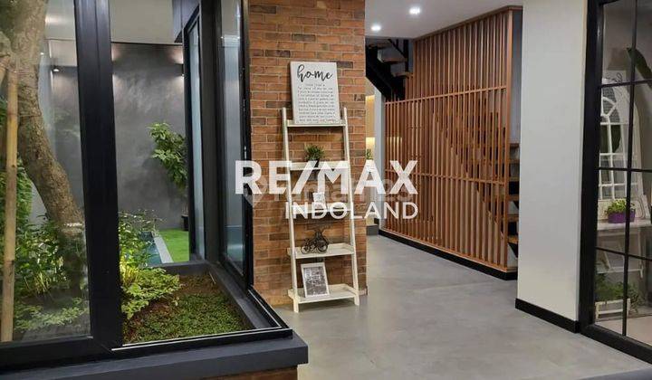 Rumah Baru 3,5 Lantai Pondok Indah, Jaksel 1