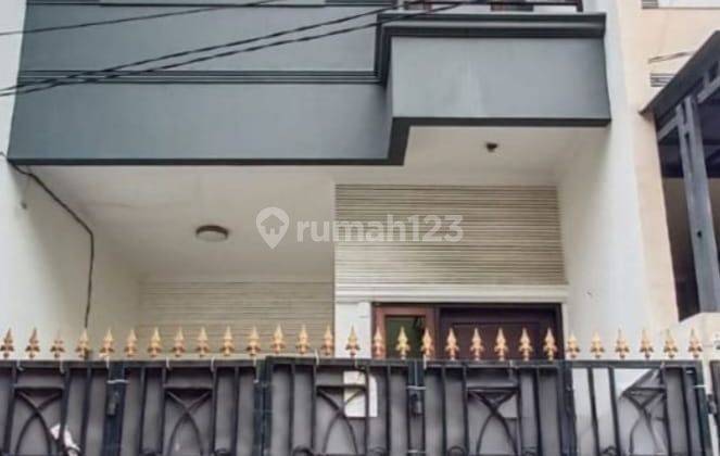 Rumah 3 Lantai Area Komplek Duri Kepa Jakbar 1