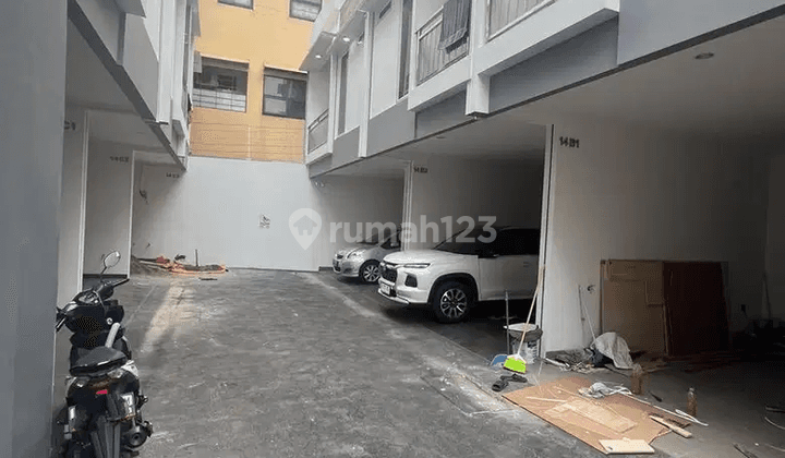 Rumah 2 Lantai Town House Area Pos Pengumben Jakbar 2