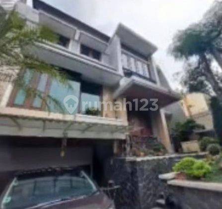 Rumah Cantik 3,5 Lantai Komplek Bendungan Hilir Jakarta Pusat 1