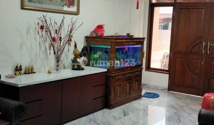 Rumah 2,5 Lantai di Jelambar Jakarta Barat 1