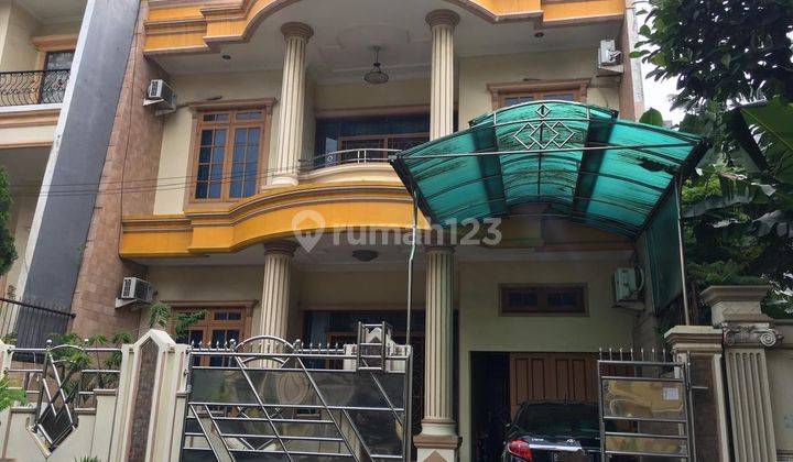 Rumah 2 Lantai Komplek Taman Palem Lestari Jakbar 1