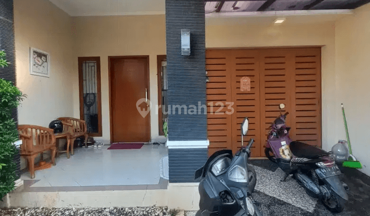 Rumah Cantik Siap Huni Kemanggisan Jakbar 2